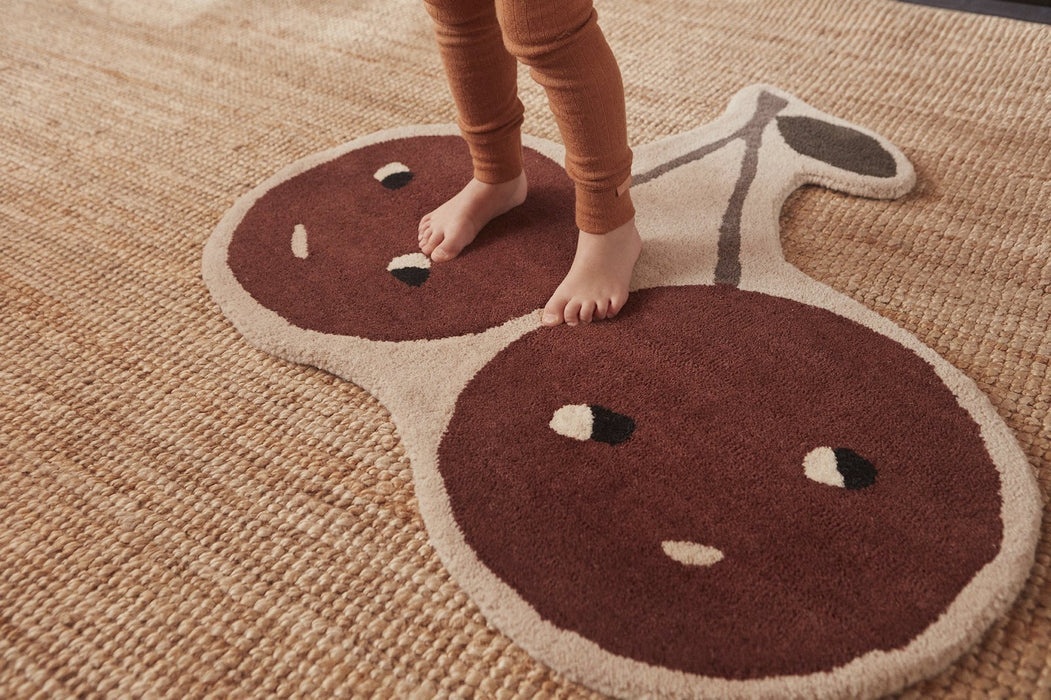 Oyoy: Cherry Rug
