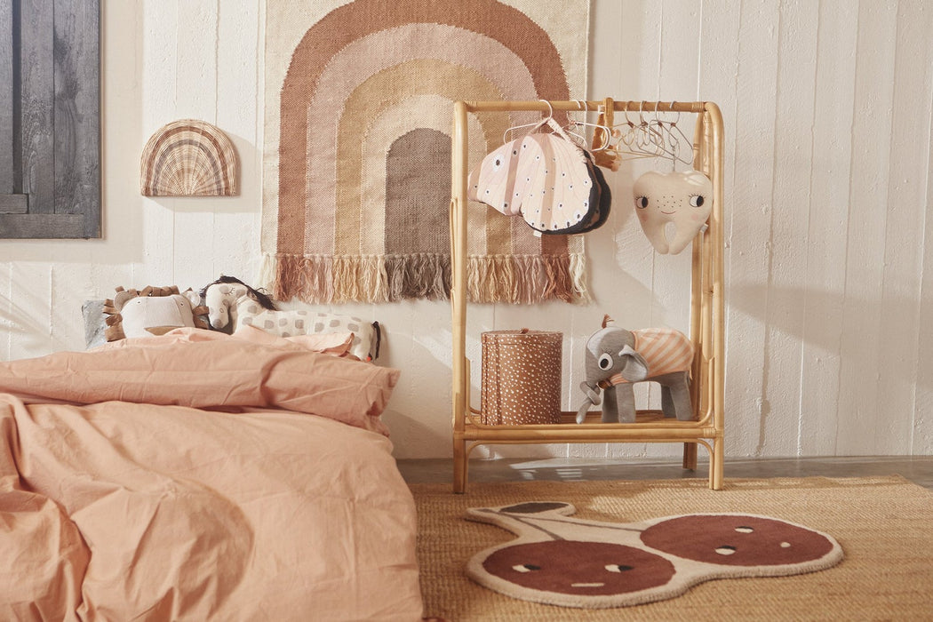 Oyoy: Cherry Rug
