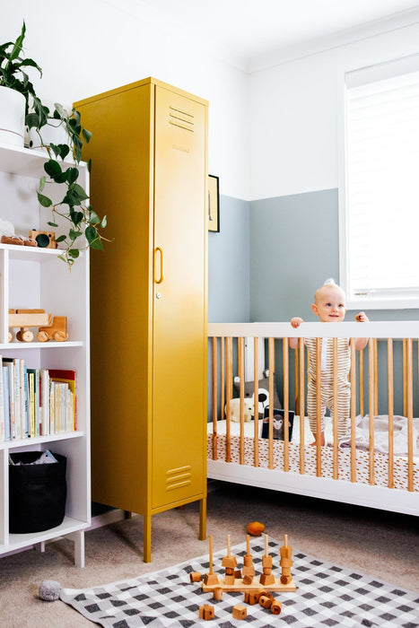 Mustard Made: Storage locker - the skinny in mustard