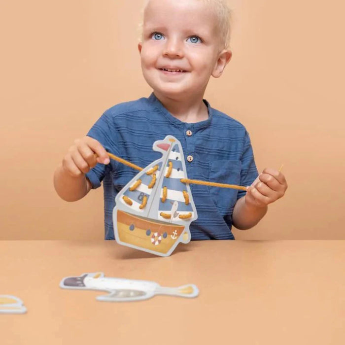 Little Dutch: Lacing Cards - Sailors Bay