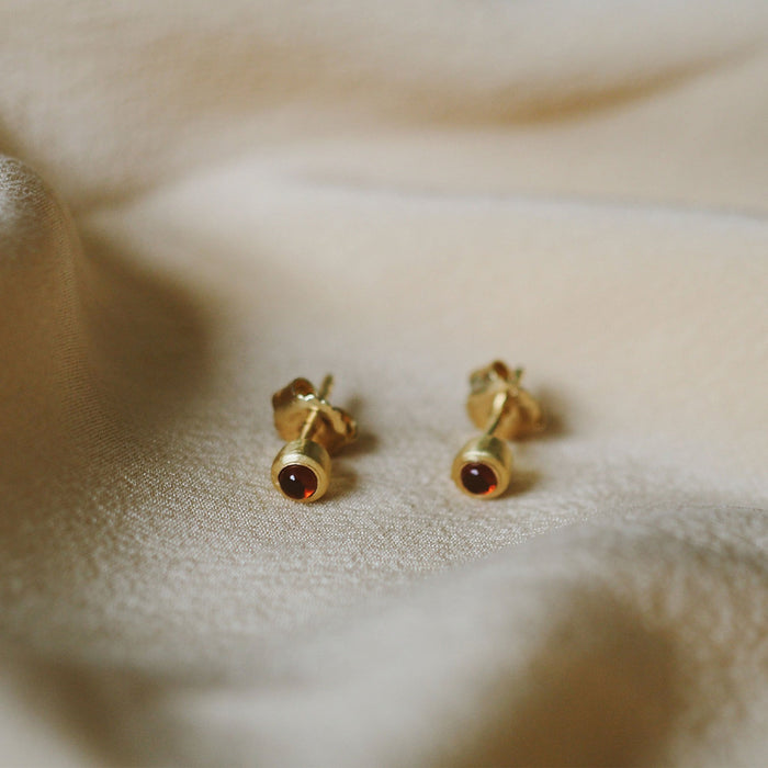 Wanderlust Life: January Birthstone Stud Earring | Garnet