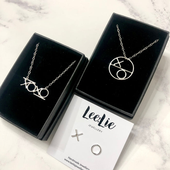 Lee:Lie: XO Round Pendant